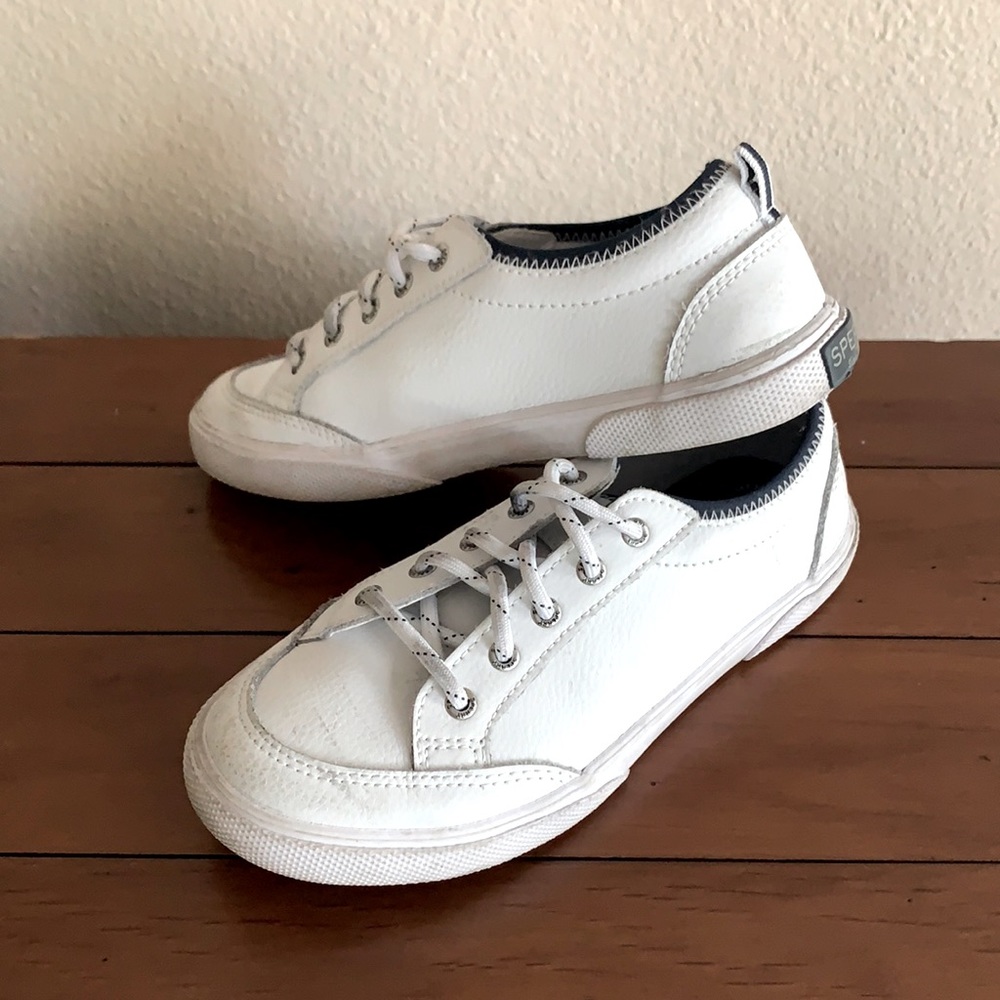 Sperry Deckfin White Shoes (Boys 1.5)